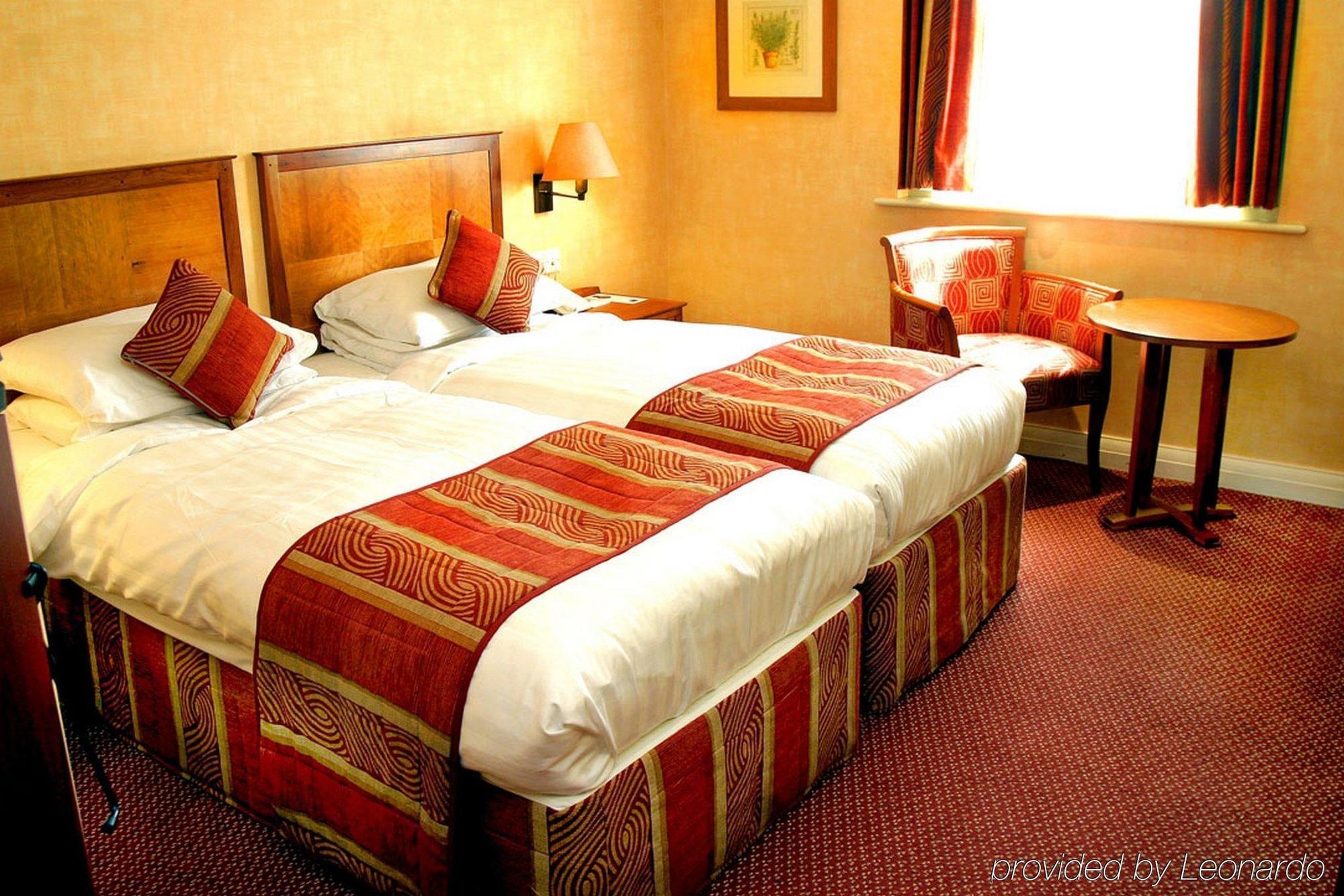 The Red Lion Hotel Hillingdon Habitación foto